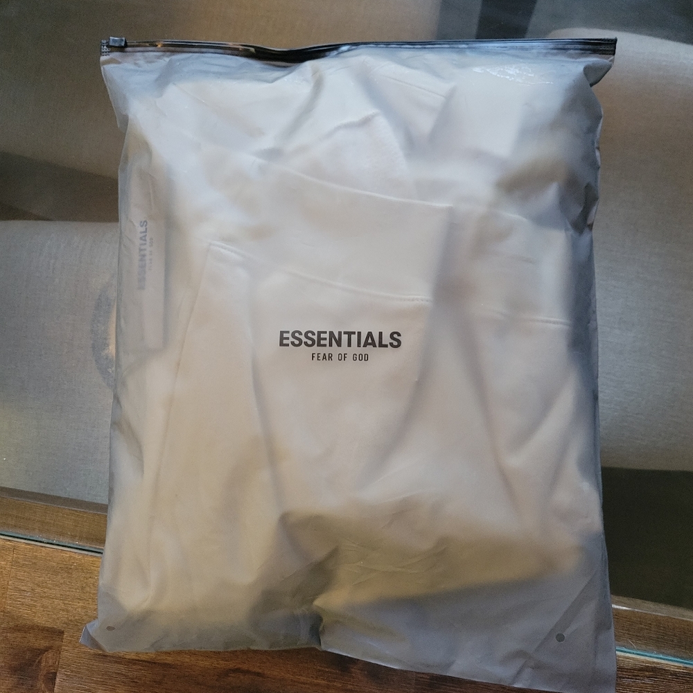 Fear of God essentials crewneck size large